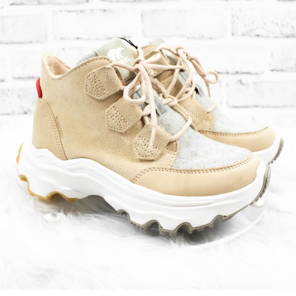 Sorel Beige Insulated Waterproof Athletic Platform Sneaker Boot Size 5 Kinetic